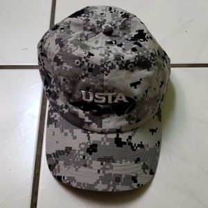 USTA camouflage trucker hat / velcro strap